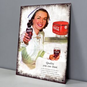 Coca-Cola Enfermera Sirviendo