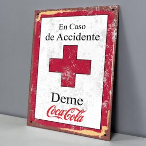 En Caso de Accidente Deme Coca-Cola